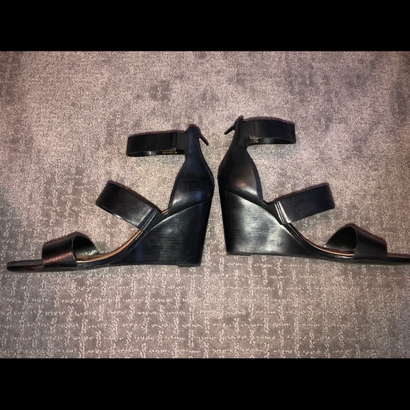 Black Steve Madden wedges - Picture 3 of 4